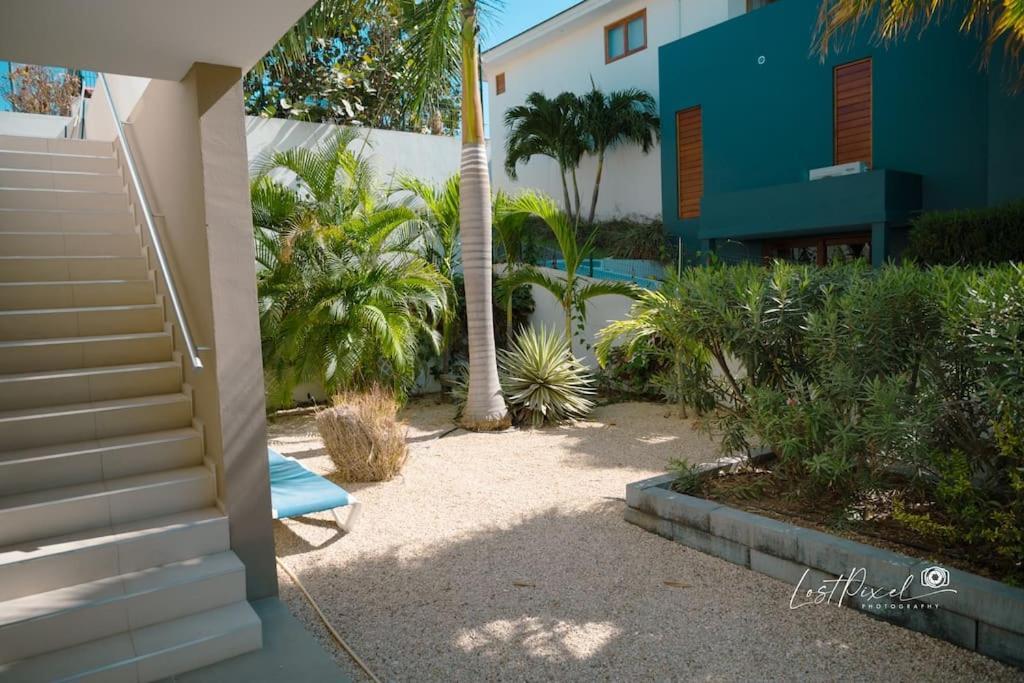 Goudhaen Luxury Private Apartments Jan Thiel Beach Екстериор снимка