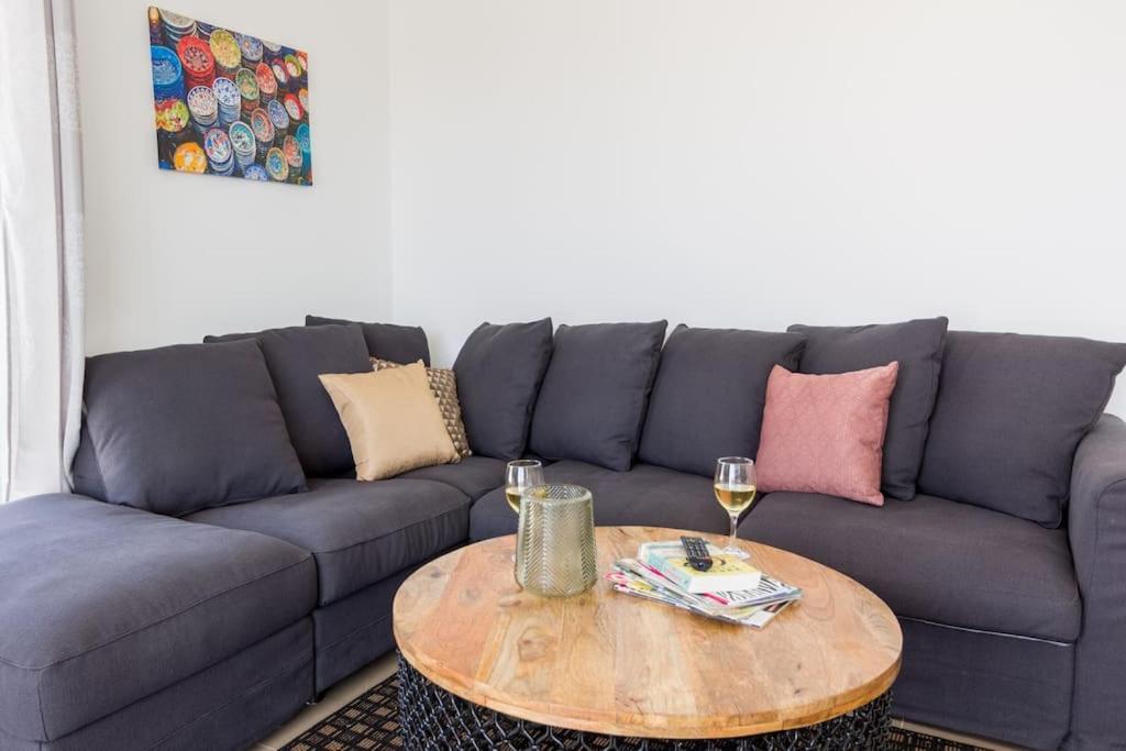 Goudhaen Luxury Private Apartments Jan Thiel Beach Екстериор снимка