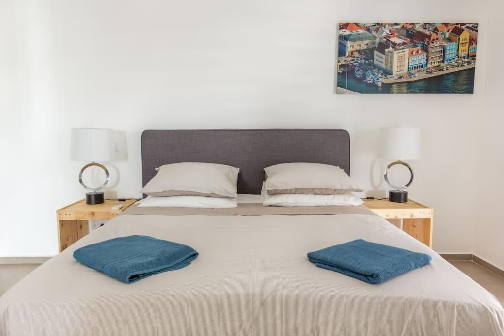 Goudhaen Luxury Private Apartments Jan Thiel Beach Екстериор снимка