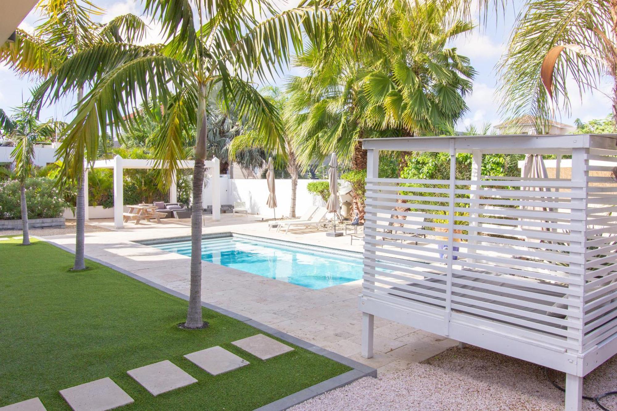 Goudhaen Luxury Private Apartments Jan Thiel Beach Екстериор снимка