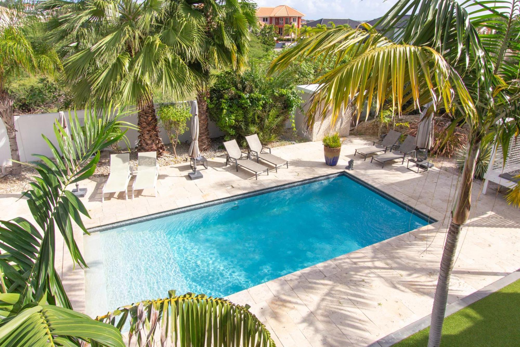 Goudhaen Luxury Private Apartments Jan Thiel Beach Екстериор снимка