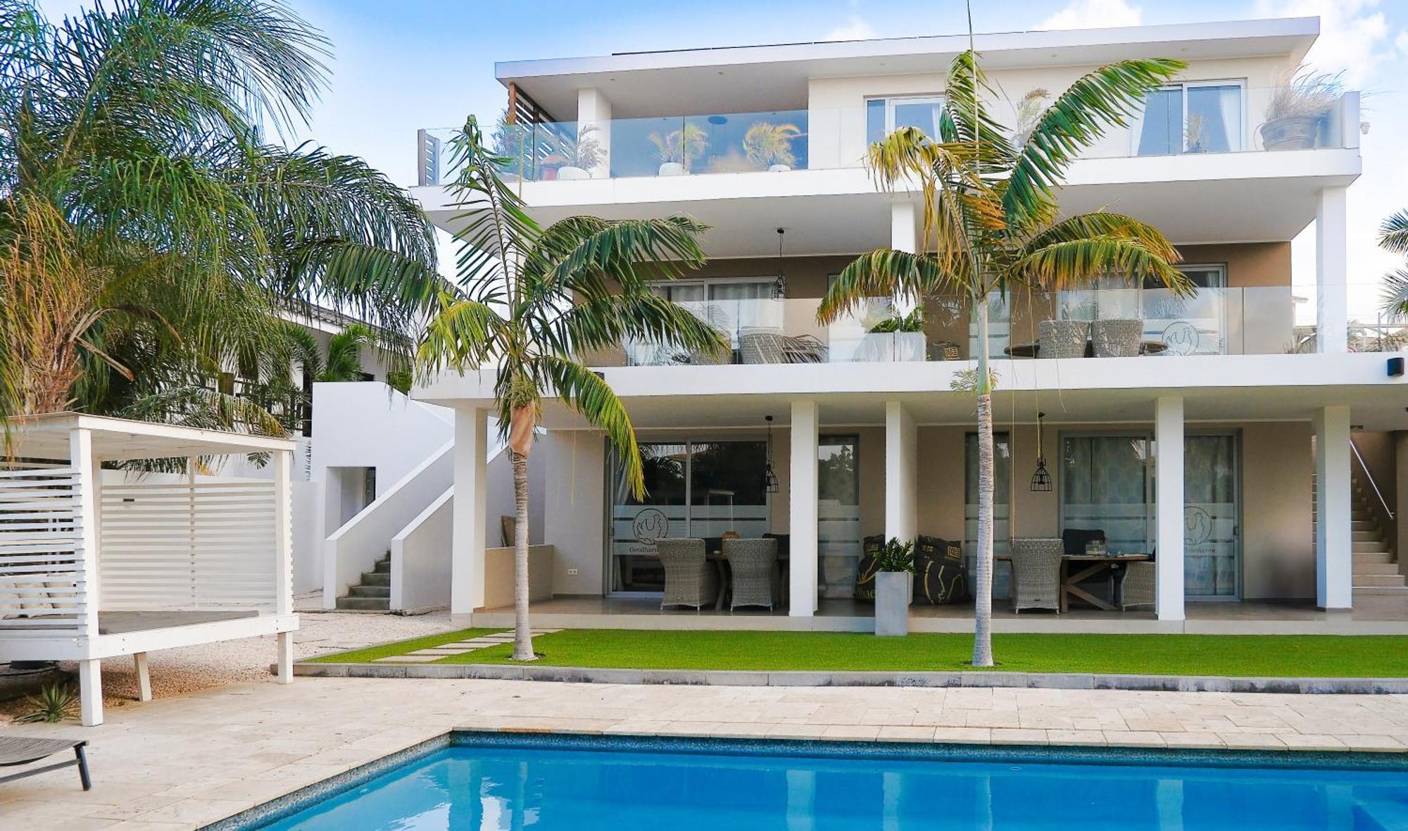 Goudhaen Luxury Private Apartments Jan Thiel Beach Екстериор снимка