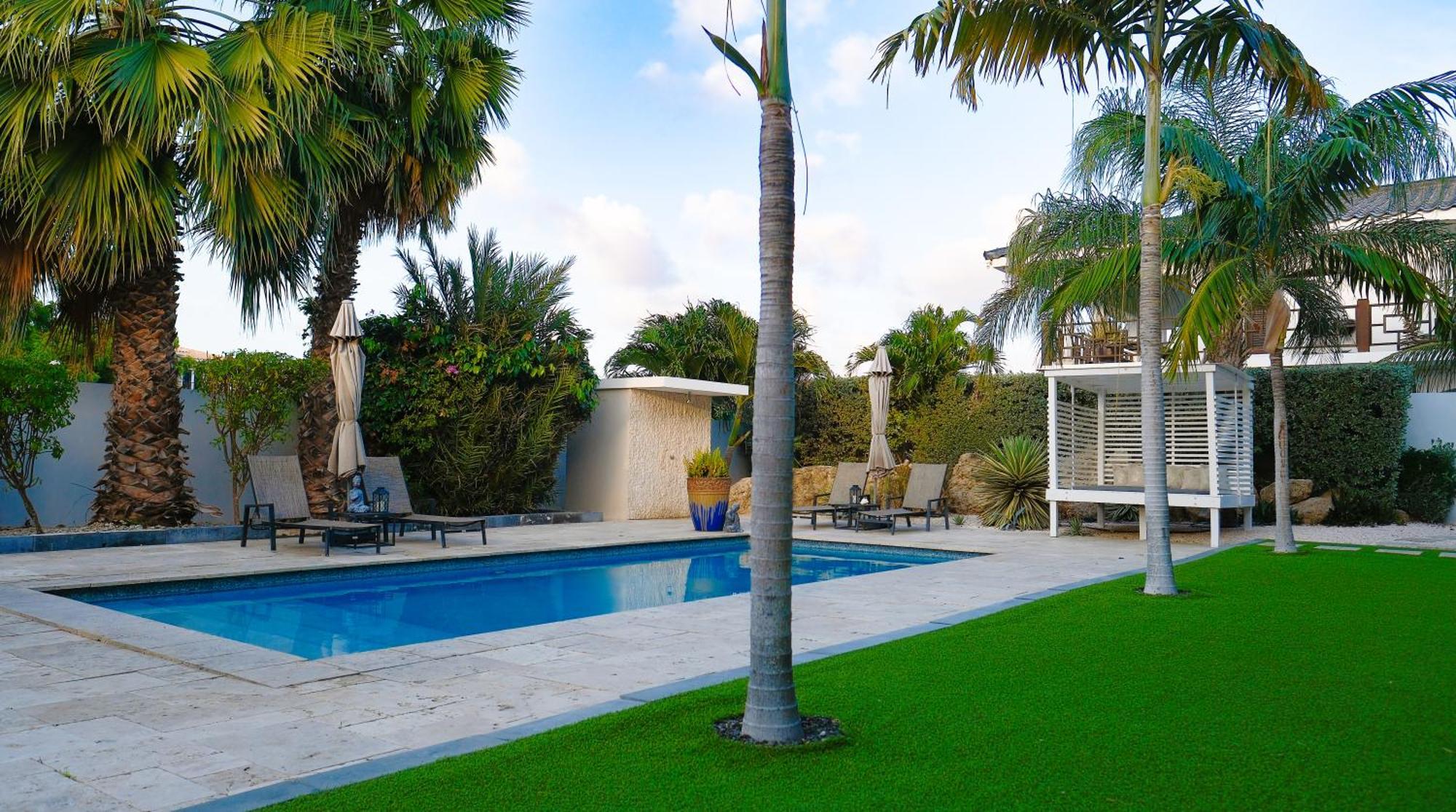 Goudhaen Luxury Private Apartments Jan Thiel Beach Екстериор снимка