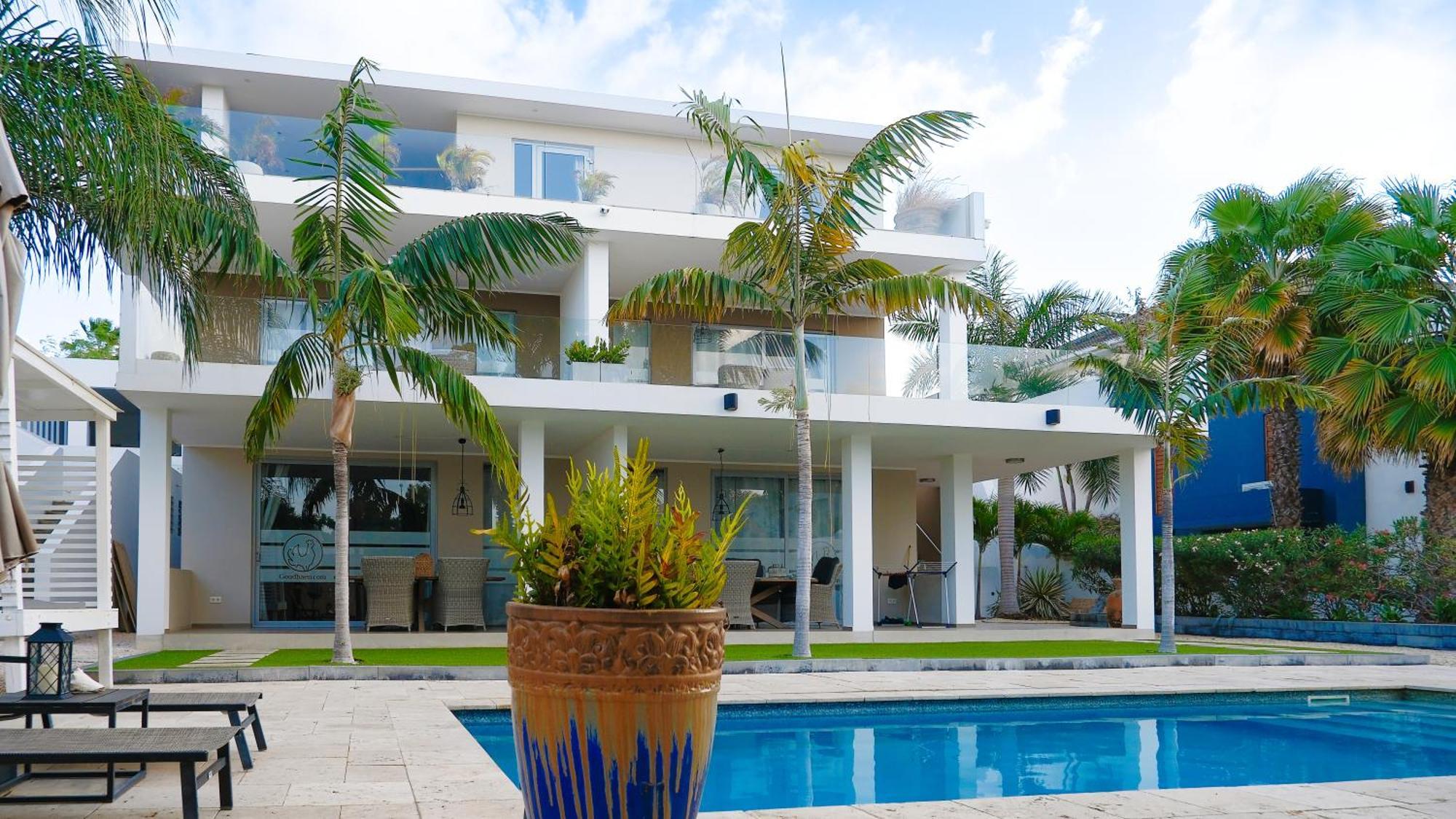 Goudhaen Luxury Private Apartments Jan Thiel Beach Екстериор снимка